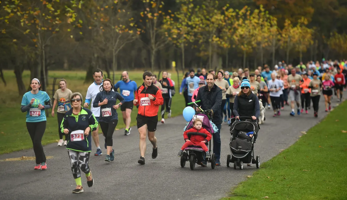 Large group of runners